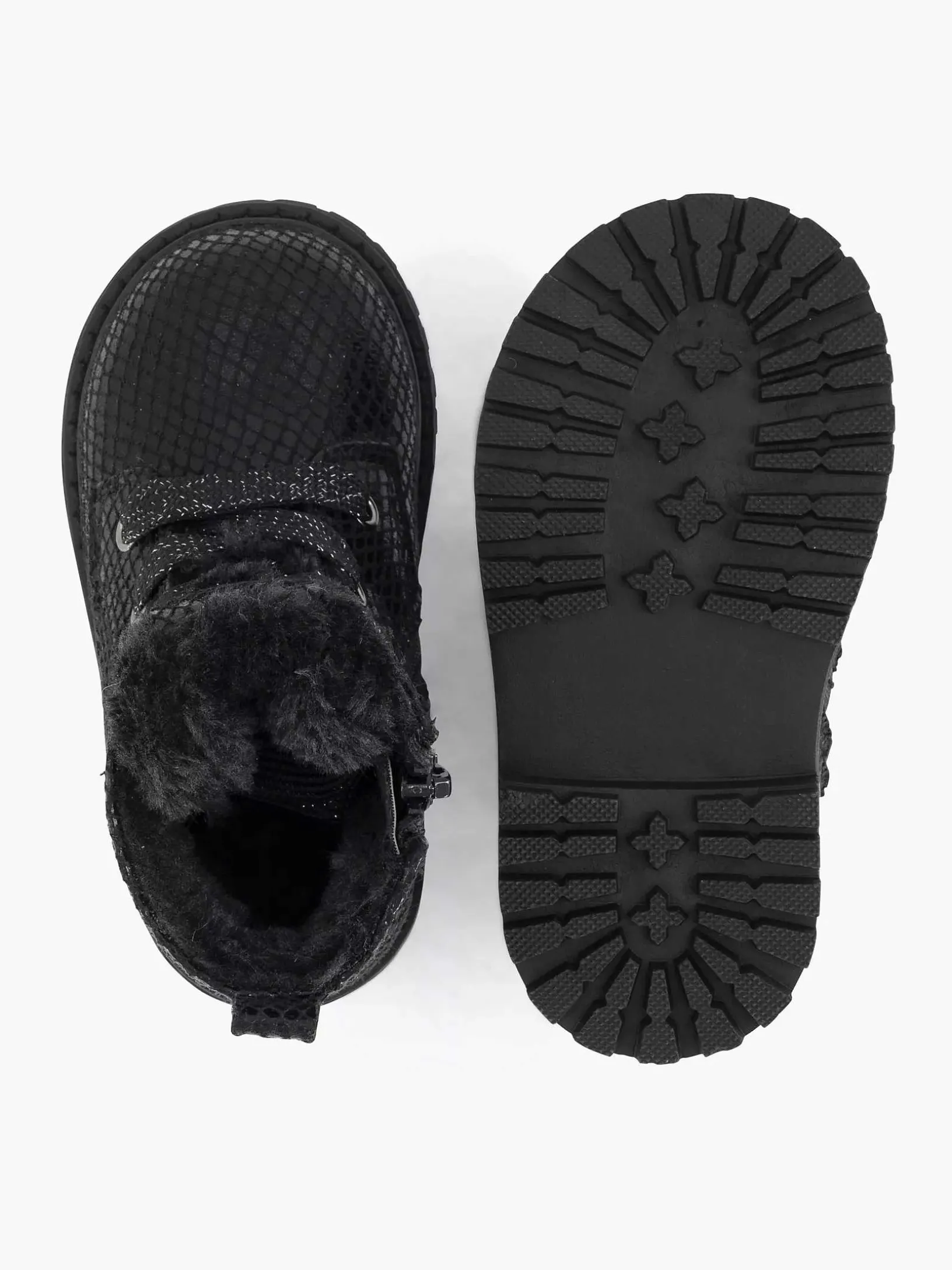Zwarte Veterboot