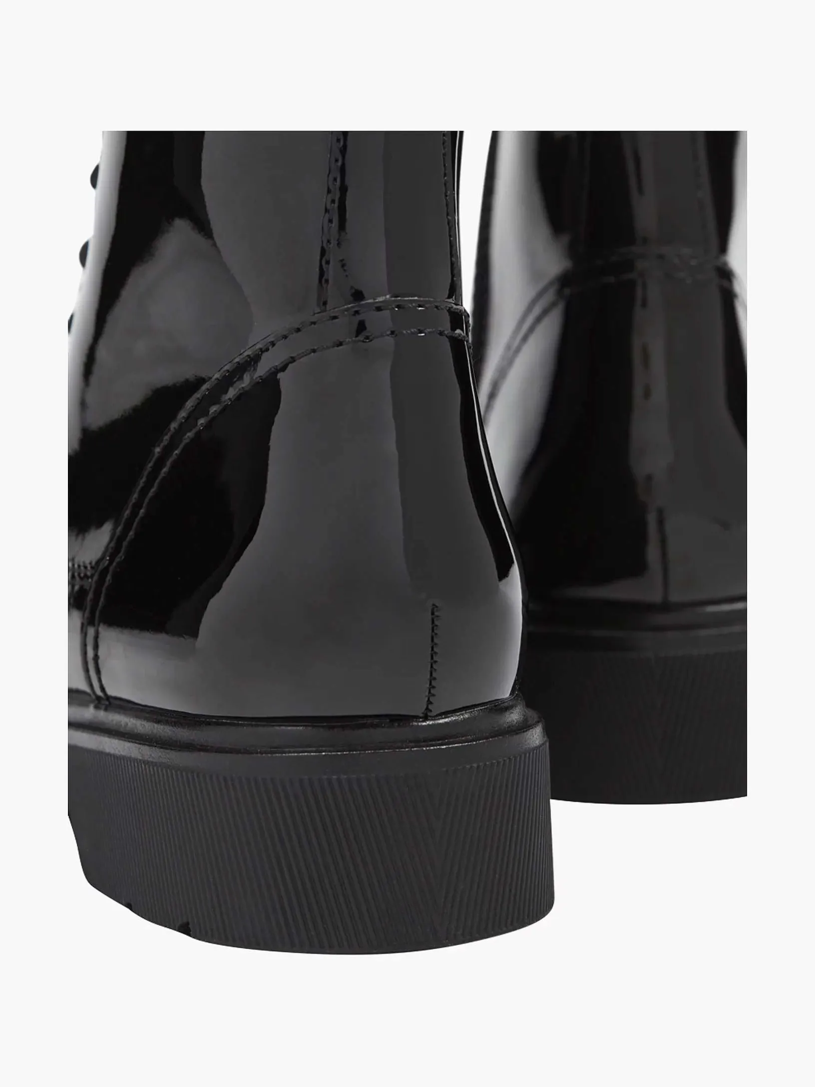 Zwarte Veterboot Lak